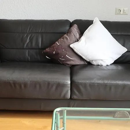 Ferienwohnung Schwalbennest - #a43519 شقة تيتيسي نيوستادت